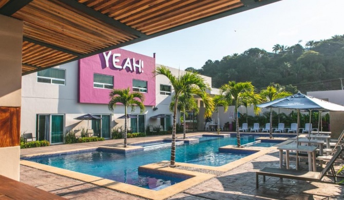 Hotel Yeah Rincón de Guayabitos