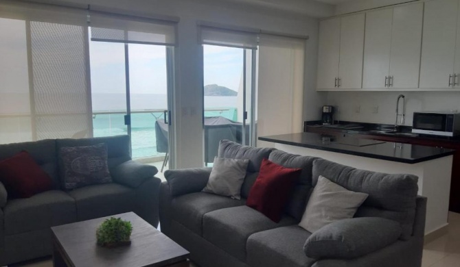 Beautiful modern beach condo at The One Tower, amazing location and breathtaking ocean views