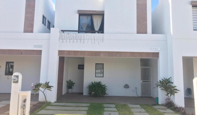 Nice House w/ shared pool and close to the beach at Mazatlan